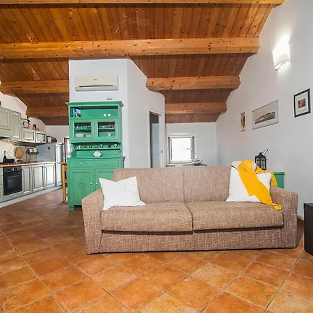 Apartment Mansarda Nell'isola - Happy *