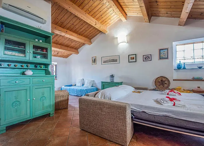 Mansarda Nell'isola - Happy Apartment
